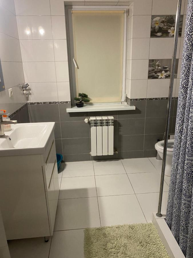 Guest House Olzhycha 45 Б Kiev Ngoại thất bức ảnh