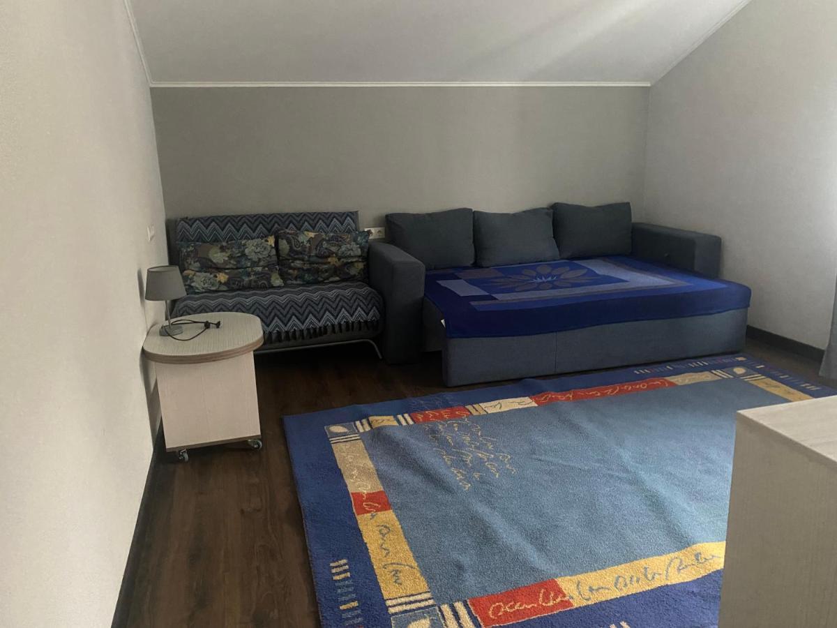 Guest House Olzhycha 45 Б Kiev Ngoại thất bức ảnh